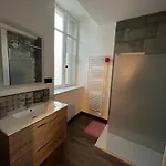 Duplex En Plein Coeur De *