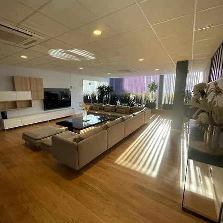 Duplex En Plein Coeur De Moulins (Allier)